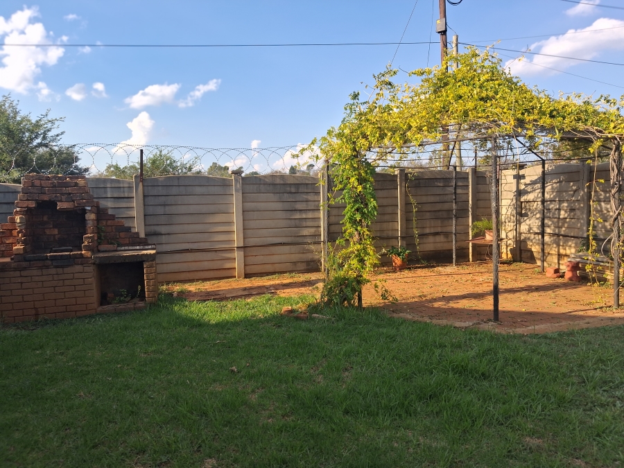 4 Bedroom Property for Sale in Randlespark North West